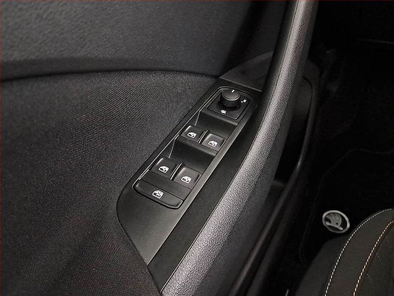 Škoda Scala (2022) Ambition 1.0 TSI, ČR,1.maj - fotka 15 z 15