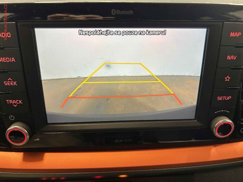 Kia Stonic (2019) 1.0 T-GDi, Exclusive, kamera - fotka 13 z 15