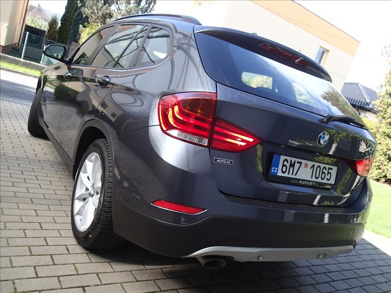 BMW X1 2,0 135 kW, 4x4 - fotka 7 z 47