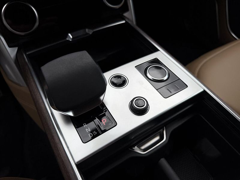 Land Rover Range Rover 4,4 P530 Autobiography LWB DPH - fotka 44 z 62