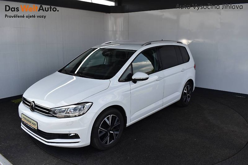 Volkswagen Touran (2022) 2.0TDI 110kW DSG,LED,Active - fotka 1 z 22