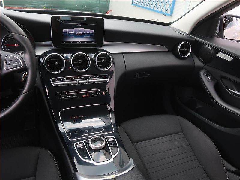 Mercedes-Benz Třídy C (2017) C 220 d 4MATIC , 4X4, Automat - fotka 8 z 16