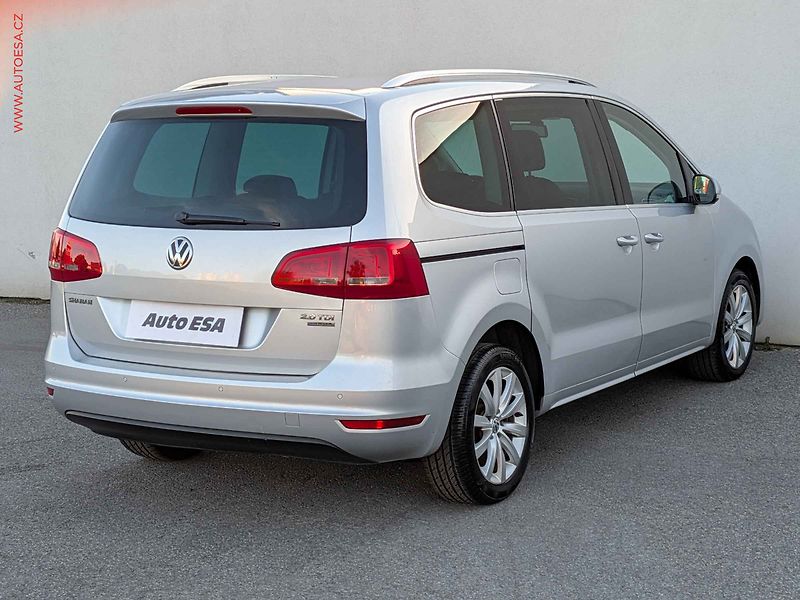Volkswagen Sharan (2012) 2.0 TDi, Highline, DSG - fotka 6 z 14