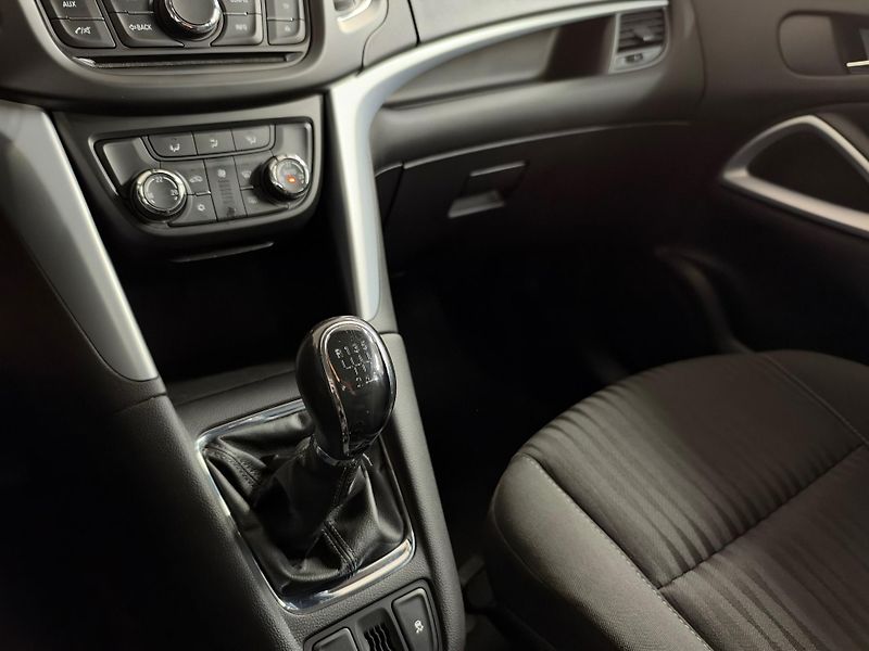 Opel Zafira (2012) 1.4T - 1.Majitel - CZ - fotka 15 z 22