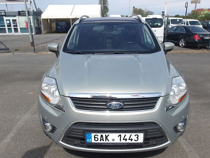 Ford Kuga 2,0TDCi 100 kW ! TITANIUM ! - fotka 5 z 29