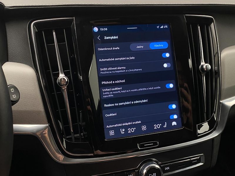 Volvo V90 T6 AWD RECHARGE BRIGHT PLUS - fotka 59 z 64