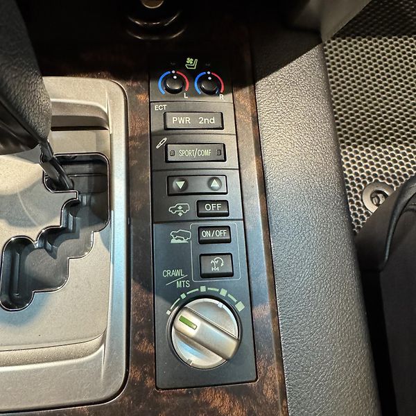 Toyota Land Cruiser (2013) - fotka 20 z 33
