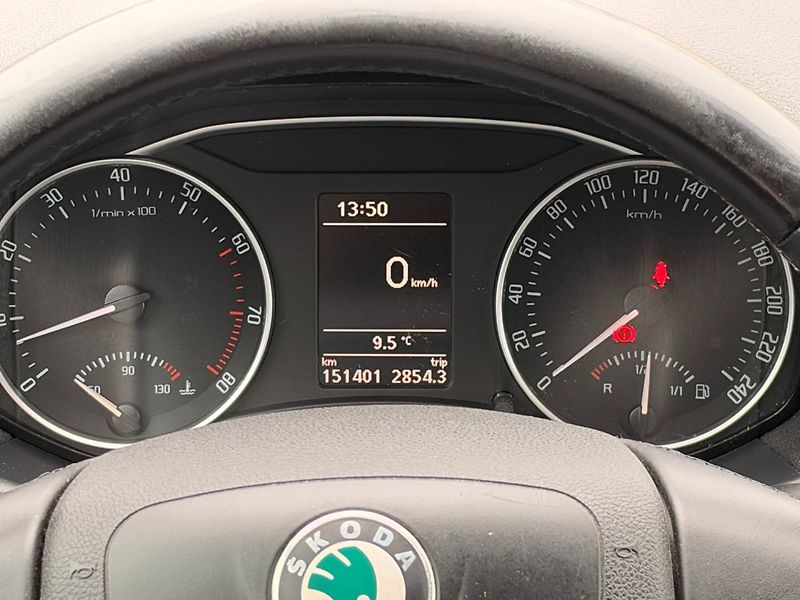 Škoda Octavia (2010) 1,2 TSI 77 Kw - fotka 18 z 30