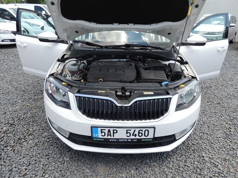 Škoda Octavia (2016) 1.6TDi,81kw,AMB,ČR,2.majitel - fotka 27 z 42