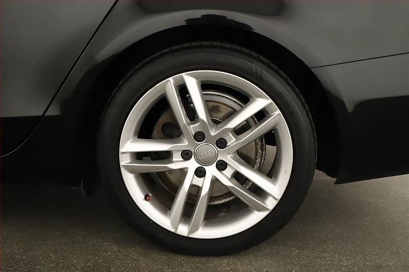 Audi A4 (2014) S-Line 2.0 TDI, 4X4, Automat - fotka 12 z 21