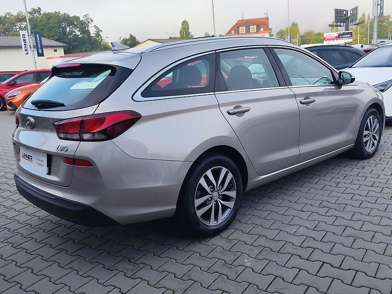 Hyundai i30 1.4 T-GDI/103kW Style DCT - fotka 5 z 33