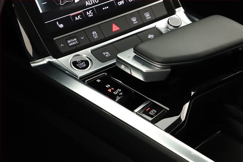 Audi e-tron (2021) 50 quattro - fotka 10 z 30