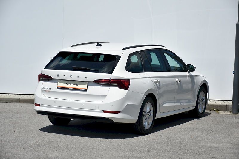 Škoda Octavia (2022) Ambition 1.5 TSI 110kW - fotka 9 z 31