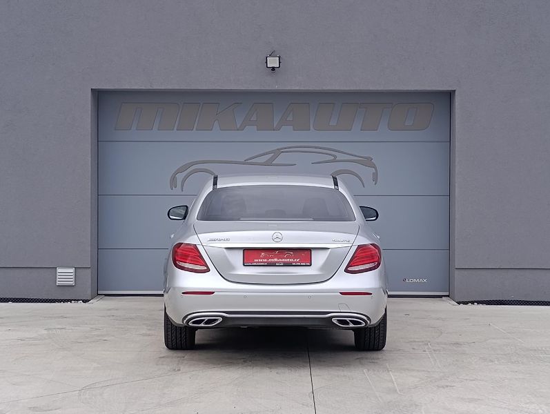 Mercedes-Benz Třídy E 220d 143kW 4MATIC ČR  - fotka 6 z 34