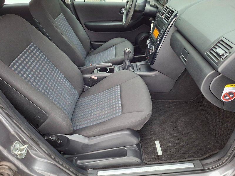 Mercedes-Benz Třídy A (2008) A150 70kW -SERVISOVÁNO-NEHAV.! - fotka 19 z 34