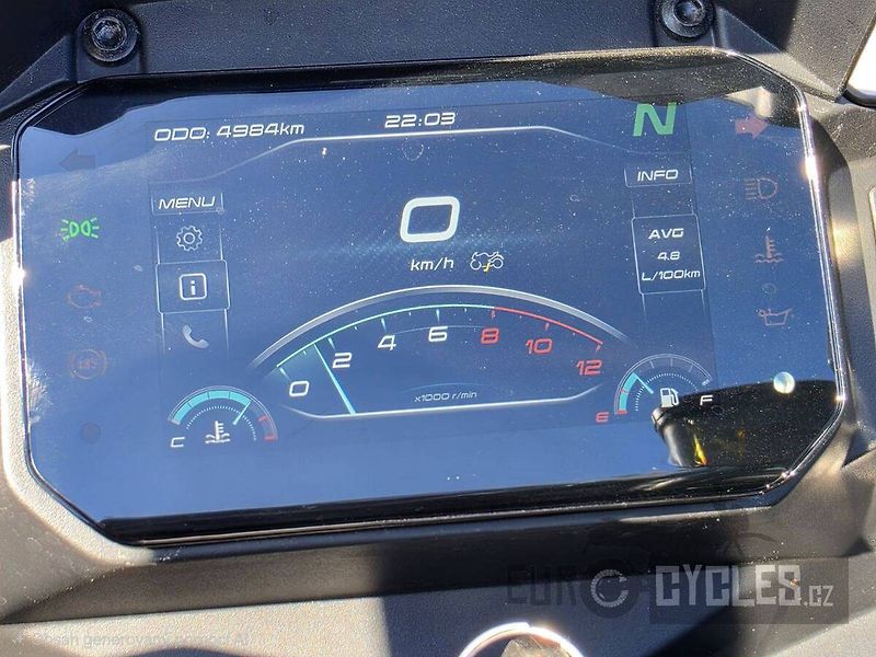 CFMOTO 700 MT Premium (2024) - fotka 15 z 19