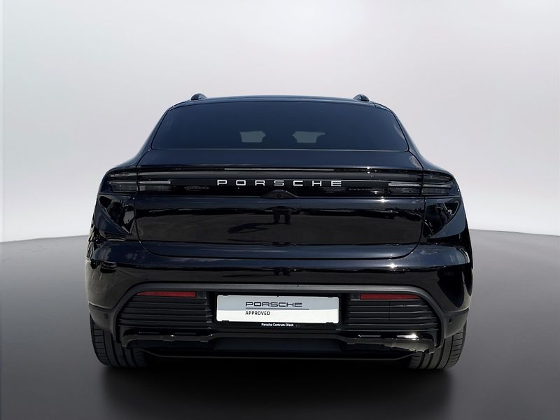 Porsche Macan 4S - fotka 8 z 29
