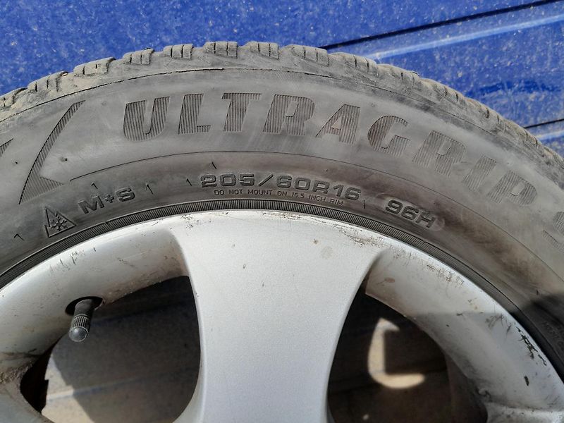 Nissan Primera alu kola 5x114.3 R16 - fotka 6 z 6