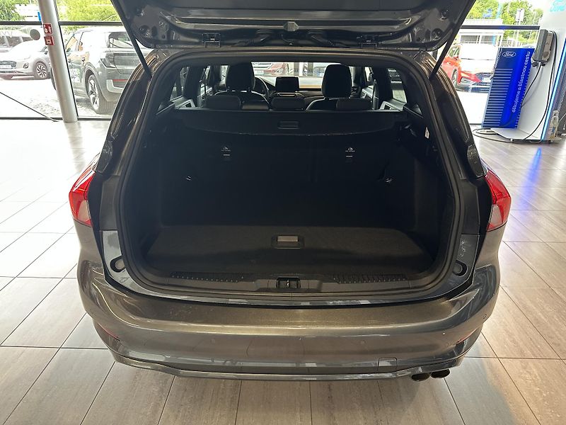 Ford Focus ST-Line 1.5 EcoBoost 150k aut  - fotka 7 z 30