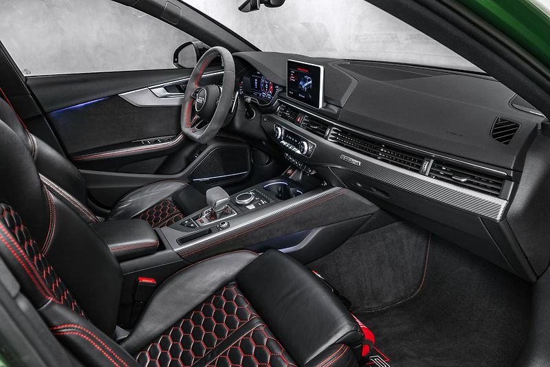 Audi RS 4 RS4  TFSI quattro, keramiky - fotka 14 z 27