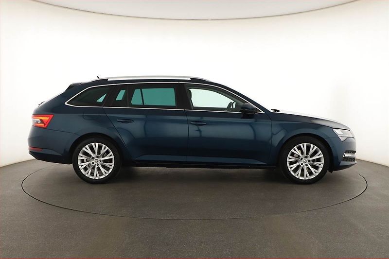 Škoda Superb (2024) 2.0 TDI - fotka 6 z 21