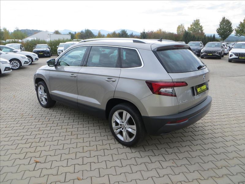 Škoda Karoq 1,5 TSI Style 110kW DSG WEBAST - fotka 5 z 33
