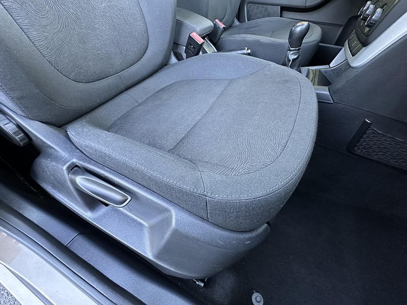 Škoda Yeti (2015) 1.2TSI/77kW * 1.Maj * 4x2  - fotka 16 z 35