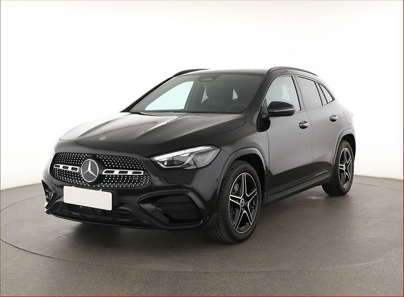 Mercedes-Benz GLA (2025) 200 d, AMG Line - fotka 2 z 28