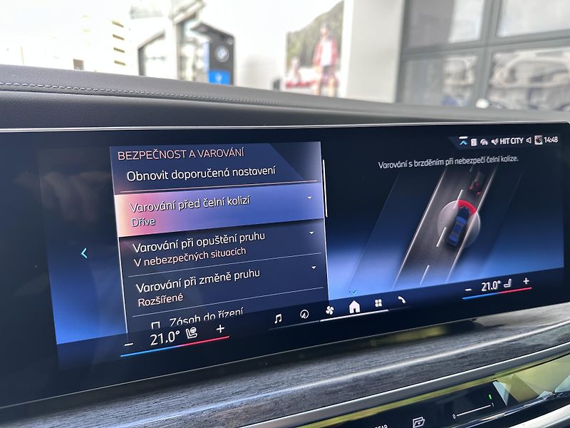 BMW i7 xDrive60 - fotka 17 z 31