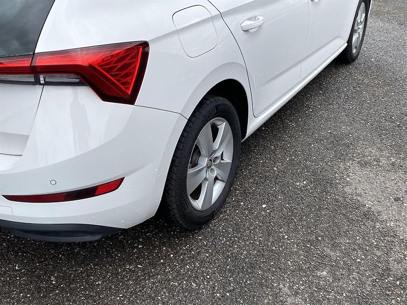 Škoda Scala (2022) 1.0 TSI Style - fotka 30 z 34