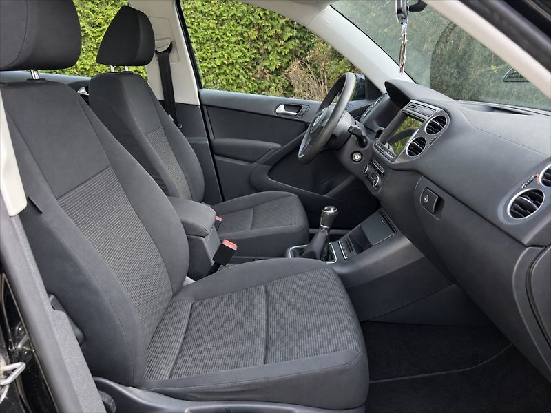 Volkswagen Tiguan 1,4 Tsi trend&Fun aut.klima - fotka 20 z 28