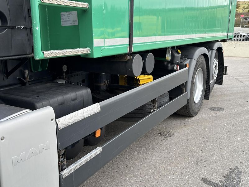 MAN TGS 26.440 6x2-2 BL EURO 5 - fotka 14 z 27