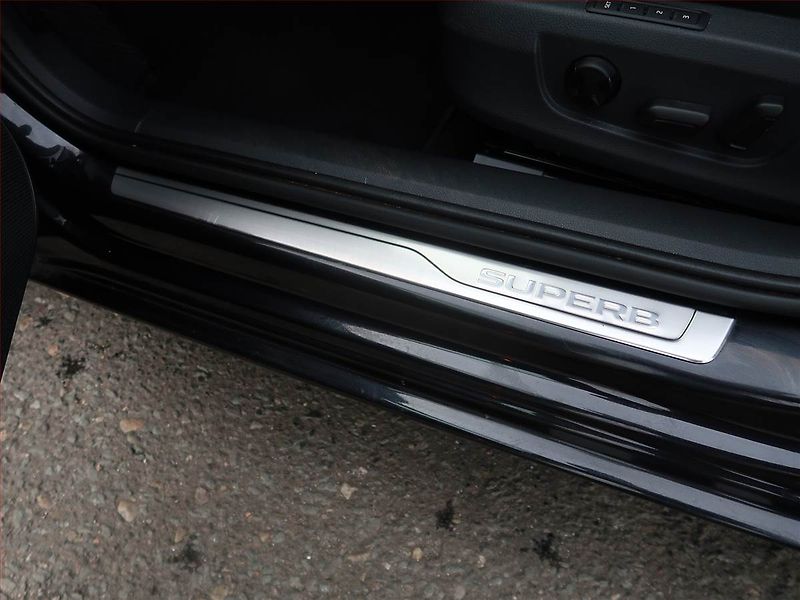 Škoda Superb (2020) Sportline 1.5 TSI - fotka 24 z 28