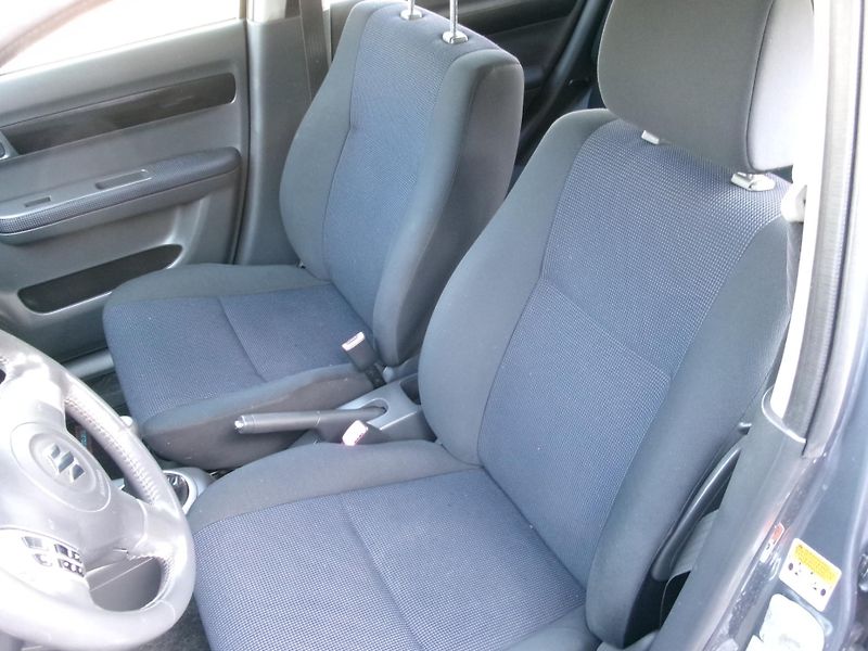 Suzuki Swift (2007) 1,3i KLIMA VÝHŘEV - fotka 10 z 22