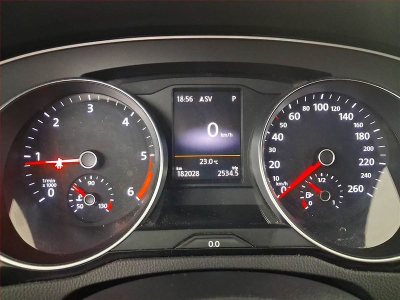 Volkswagen Passat (2016) R-Line 2.0 BiTDI, 4X4 - fotka 11 z 19