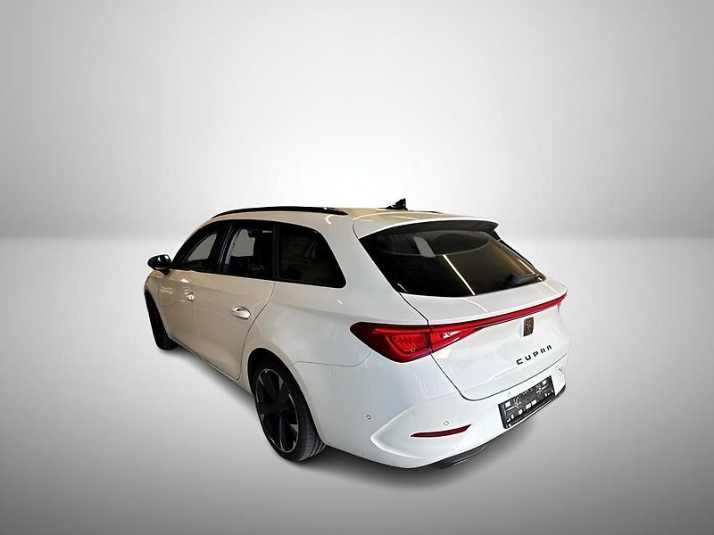 Cupra Leon 2.0TDI DSG 110kW 1.Maj DPH - fotka 2 z 3