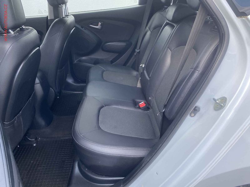 Hyundai ix35 (2011) 1.6 GDI, ČR, servis.kniha, AC - fotka 10 z 16
