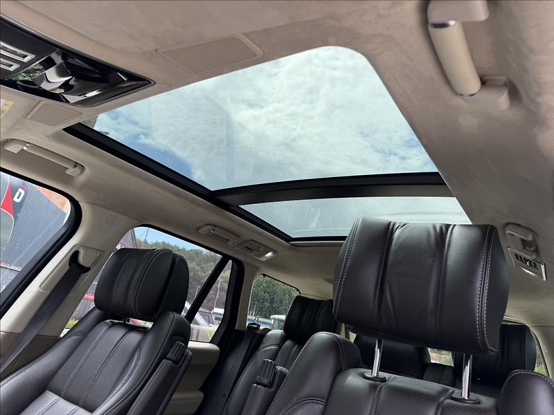 Land Rover Range Rover 5,0 S/C V8 Autobiography DPH - fotka 34 z 44