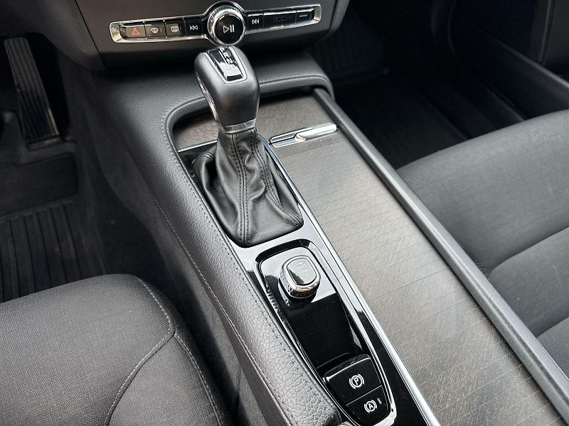 Volvo V90 (2019) 2.0 TDI 4x4 Automat CROSS COUN - fotka 22 z 31