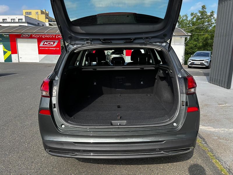 Hyundai i30 - fotka 16 z 16