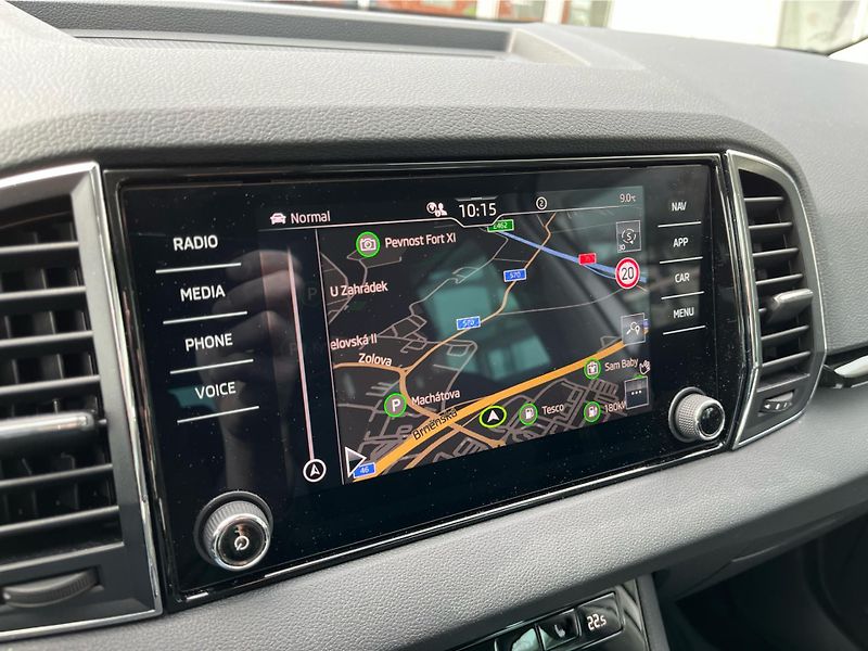 Škoda Karoq 2.0TDi 110 kW 4x4 TOP SELECTIO - fotka 15 z 29