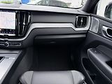 Volvo XC60 B5 AWD ULTRA / B&W / VZDUCH - náhled 24