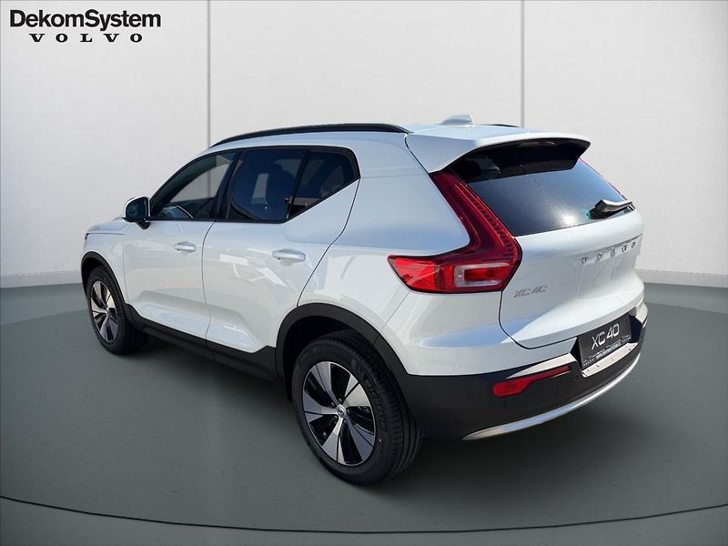 Volvo XC40 (2026) 2,0 B3 Core 8273 - fotka 4 z 14
