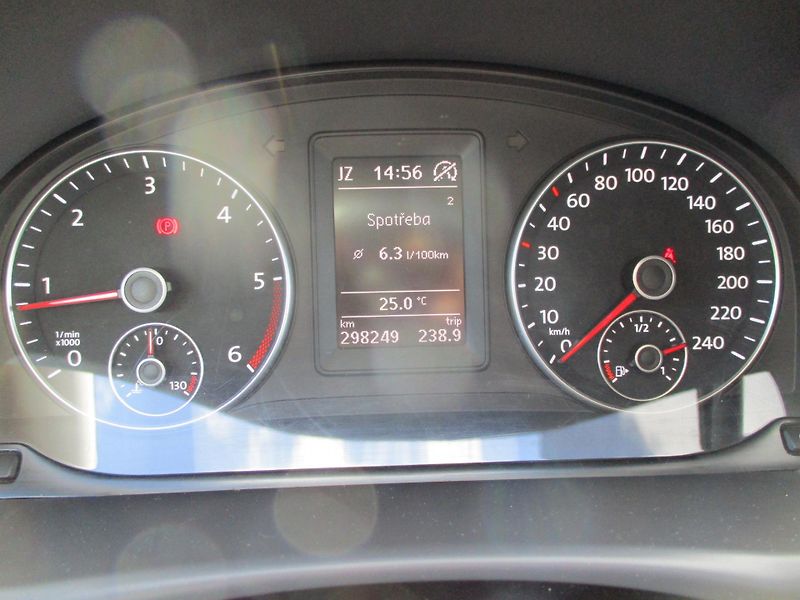 Volkswagen Touran TDi*77kW*159TKM*NAVI*L+Z PNEU - fotka 15 z 39