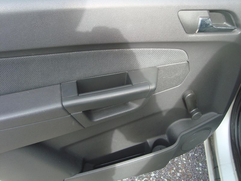 Opel Zafira (2006) 1,9 CDTi 16V - fotka 7 z 11