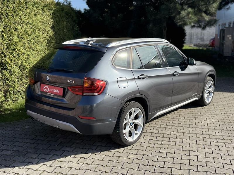 BMW X1 2,0 20d xDrive NAVI XENON - fotka 6 z 37