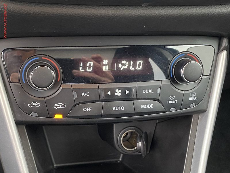 Suzuki S-Cross (2014) 1.6 VVT AllGrip, Premium - fotka 16 z 19