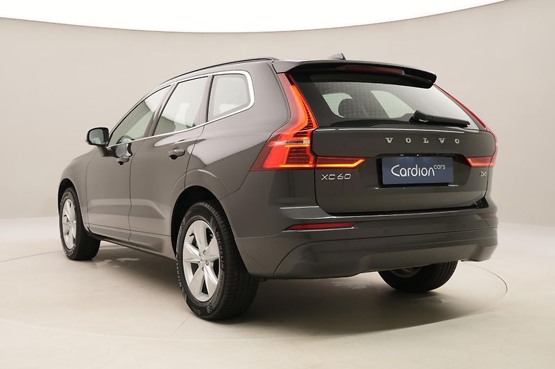 Volvo XC60 B4 CORE AUT CZ - fotka 10 z 45