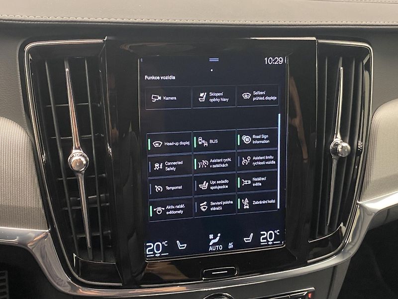 Volvo V90 B5 AWD R-DESIGN AUT CZ - fotka 47 z 53