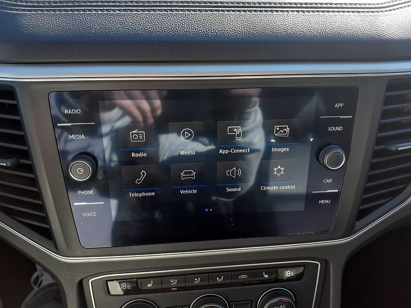 Volkswagen Atlas (2019) 3.6 V6 4x4 6 MÍST - fotka 13 z 42